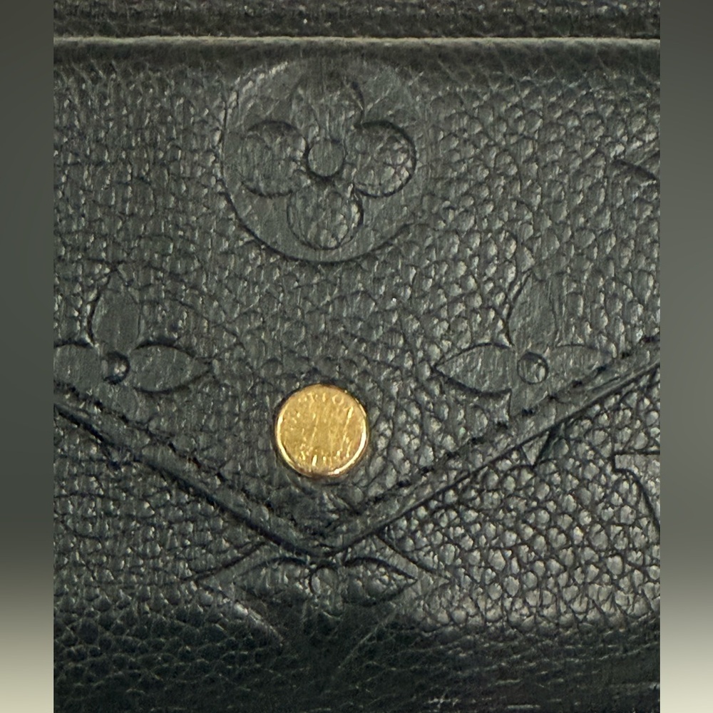Black Louis Vuitton Recto Verso wallet - Picture 9 of 12